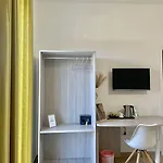 Greco לינה וארוחת בוקר 3*